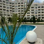 Seaside View In Appartement Varna