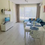 Seaside View In Appartement *