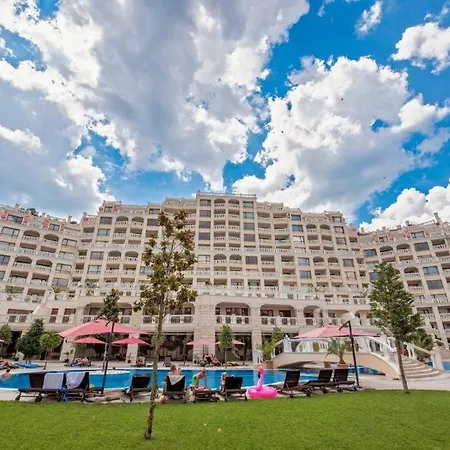 Seaside View In Appartement Varna